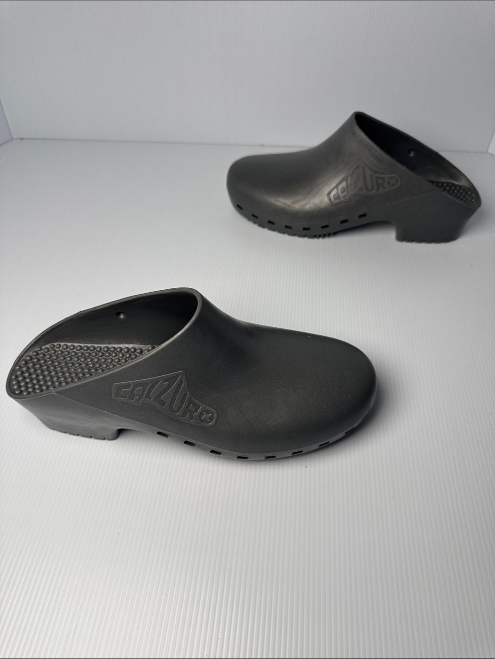 CALZURO Adult Classic Clogs Shimmer Gray Slip-On Heeled Textured Footbed 38-39 - Picture 6 of 10